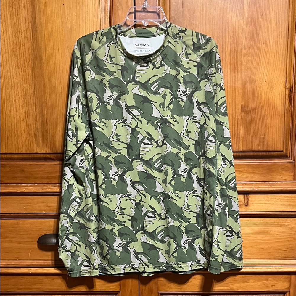 Simms Olive Camouflage Performance / Fishing Shirt EUC